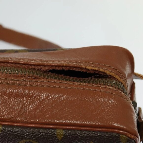 LOUIS VUITTON Monogram Sac Bandouliere Shoulder Bag - Picture 9 of 16